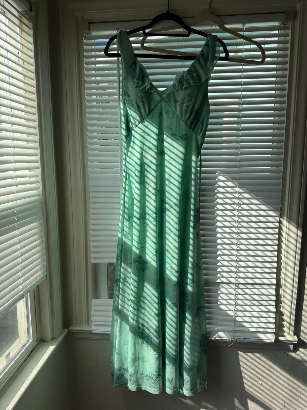 Source Unknown Mint Green Floral Midi Dress with Ruffle Straps